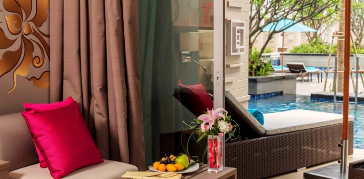 3-deluxe-pool-access-room-2